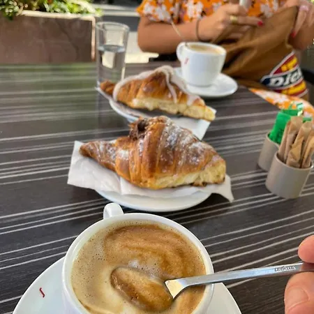 Alojamento de Acomodação e Pequeno-almoço Ulysses In Roma