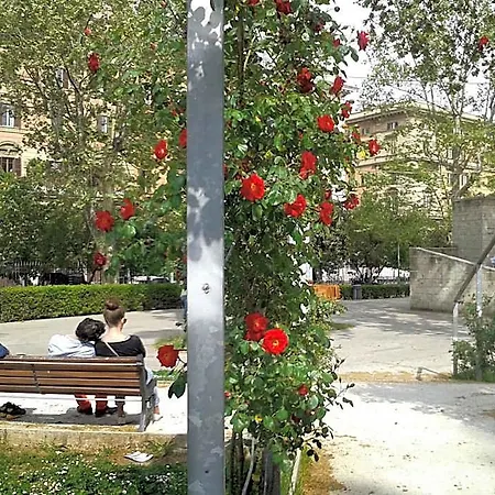 Ulysses In לינה וארוחת בוקר 4*
